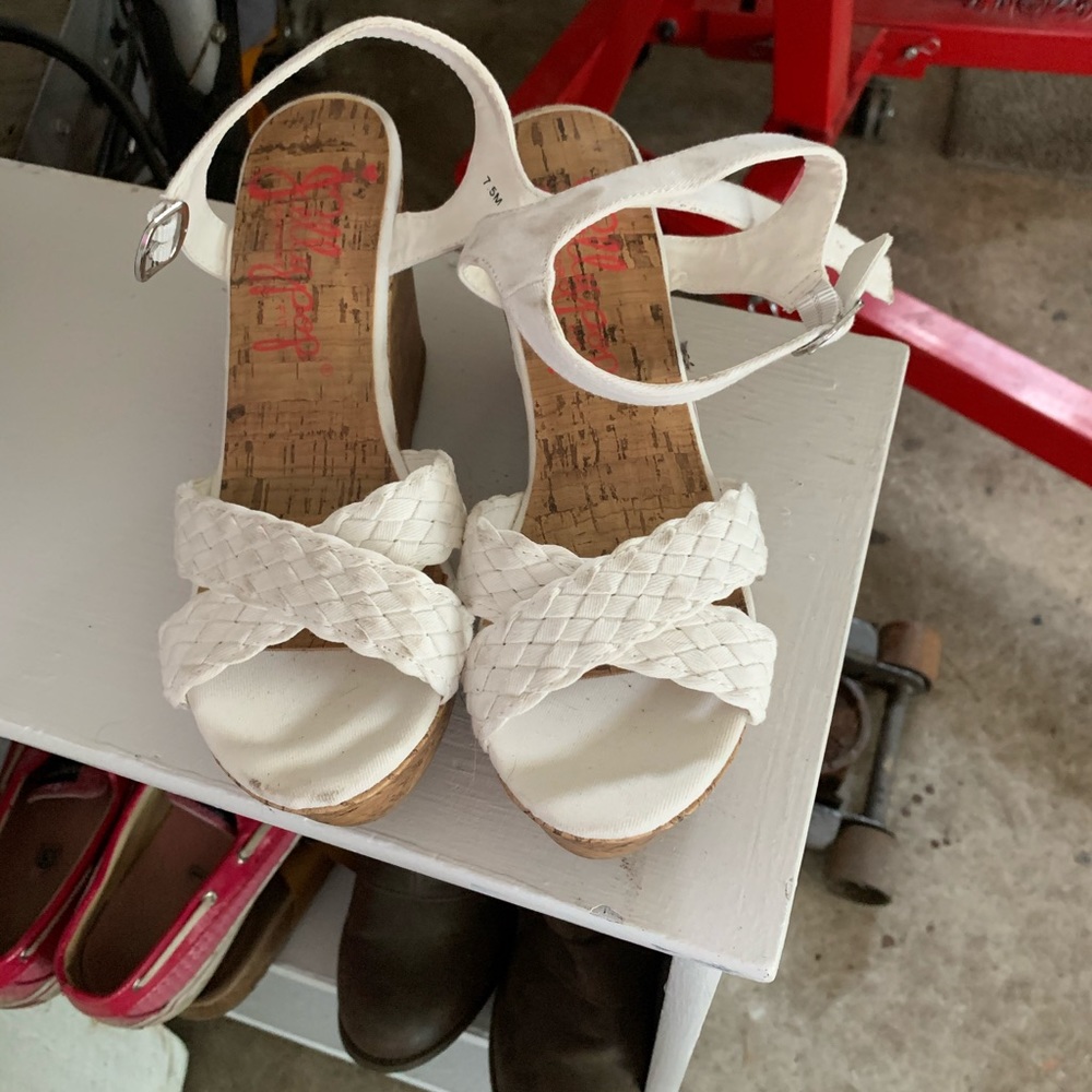 Shoes - Picture 2 of 4
